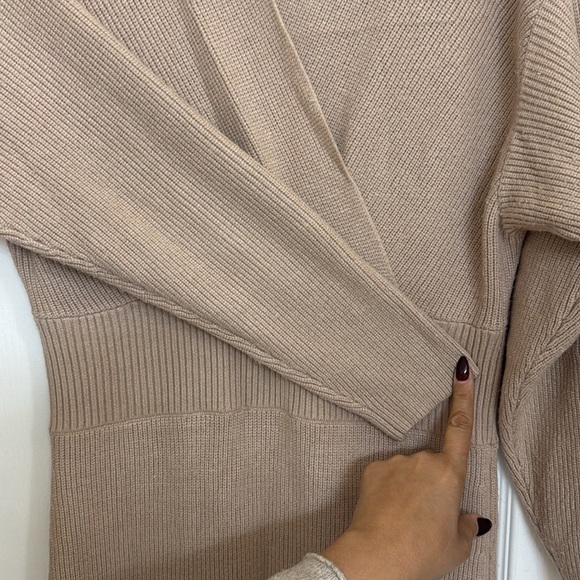 Express sweater dress (Size L) - Picture 3 of 4